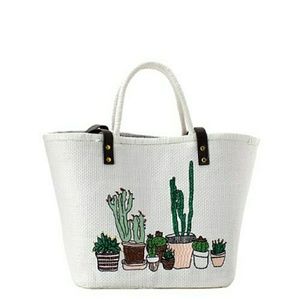 CUTE WHITE BRAIDED STRAW CACTUS TOTE/CARRY ALL BAG